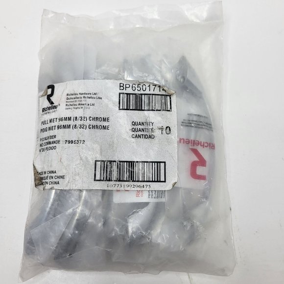 (10) RICHELIEU BP65017140 Contemporary Metal Pull - (Length 5 3/16") (Chrome) - Picture 1 of 5